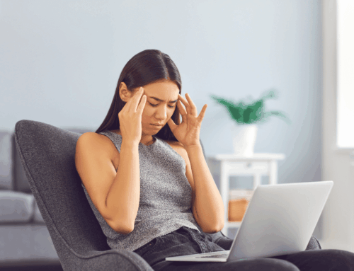 Crises de enxaqueca frequentes? A homeopatia para enxaqueca é uma opção eficaz